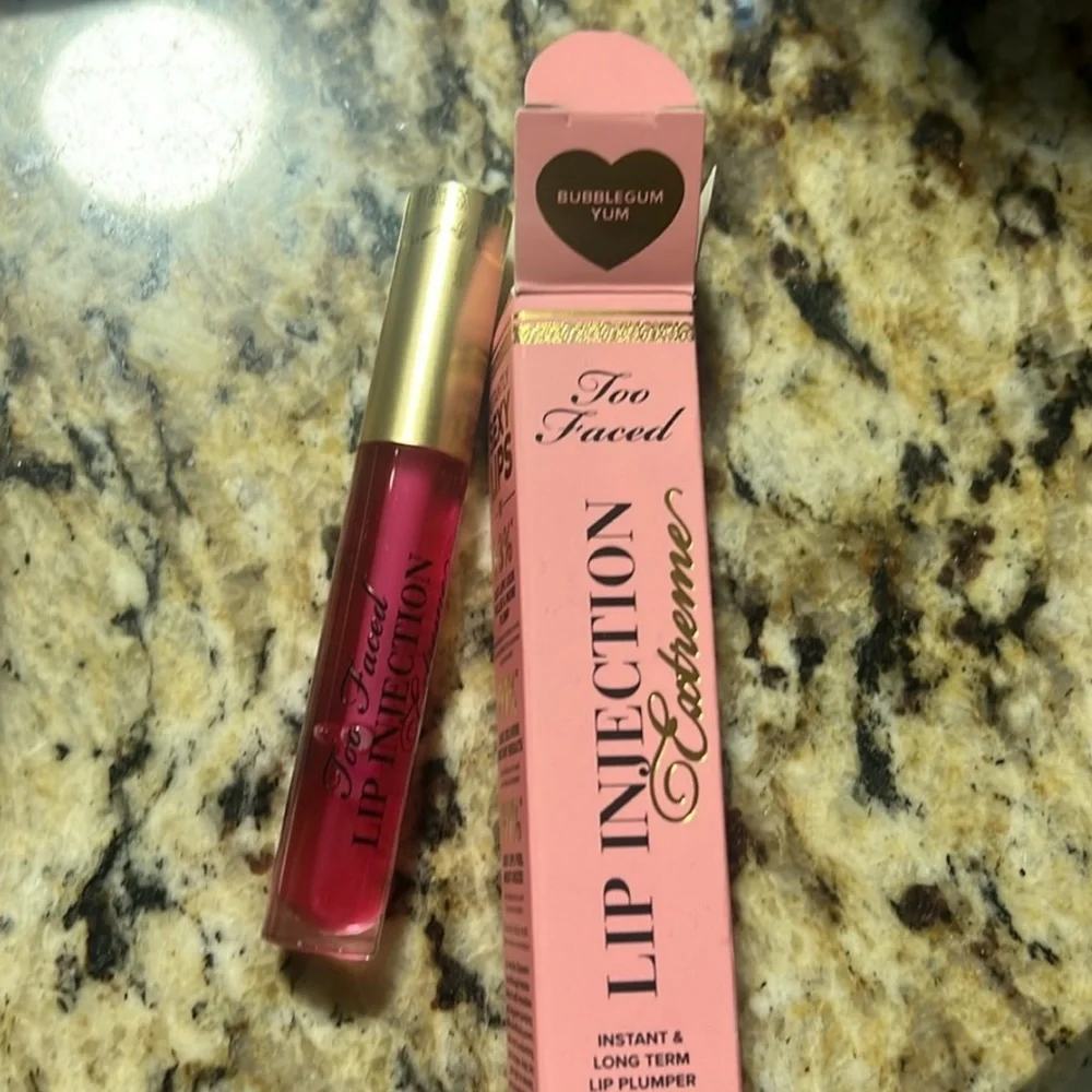 🌙♣️Too Faced Bubblegum Yum Extreme Lip Injection